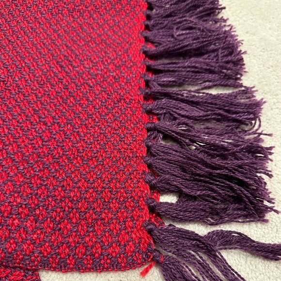 New In Bag Authentic Alpaca Red and Purple Knit Scarf Shawl Oversized Warm - Picture 2 of 5